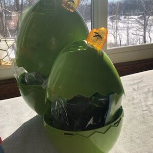 Zuru max Green Dinosaur Egg Containers - bundle 1 big, 1 small